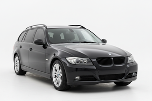 2005 BMW 3 Series Estate with tinted windows