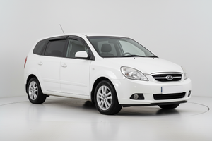 2007 Kia Carens with front tint